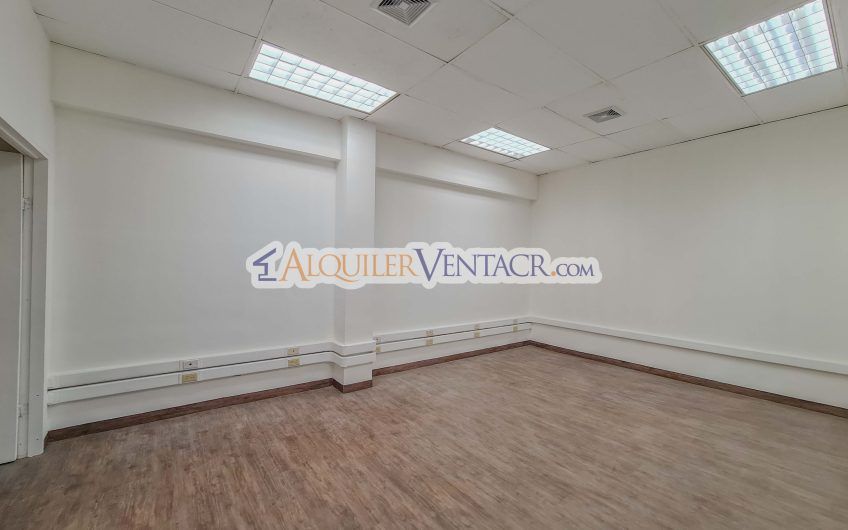 Oficina o Local Comercial de 300 m2 en Sabana Oeste x La Pops y Ucimed