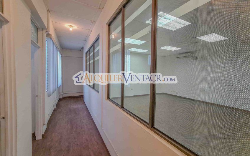 Oficina o Local Comercial de 300 m2 en Sabana Oeste x La Pops y Ucimed