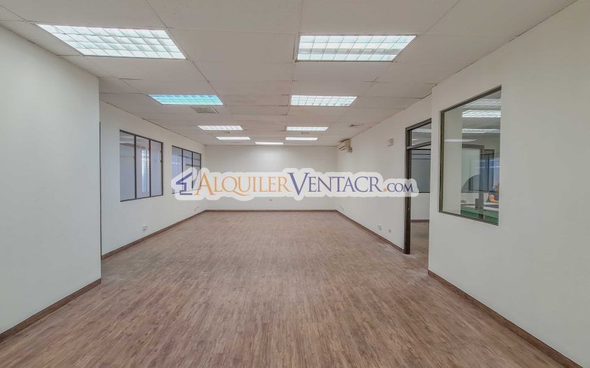 Oficina o Local Comercial de 300 m2 en Sabana Oeste x La Pops y Ucimed