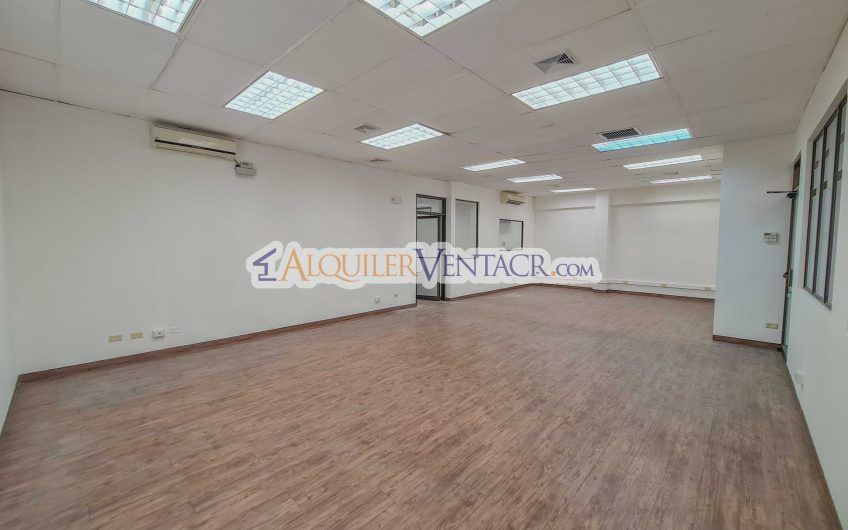 Oficina o Local Comercial de 300 m2 en Sabana Oeste x La Pops y Ucimed