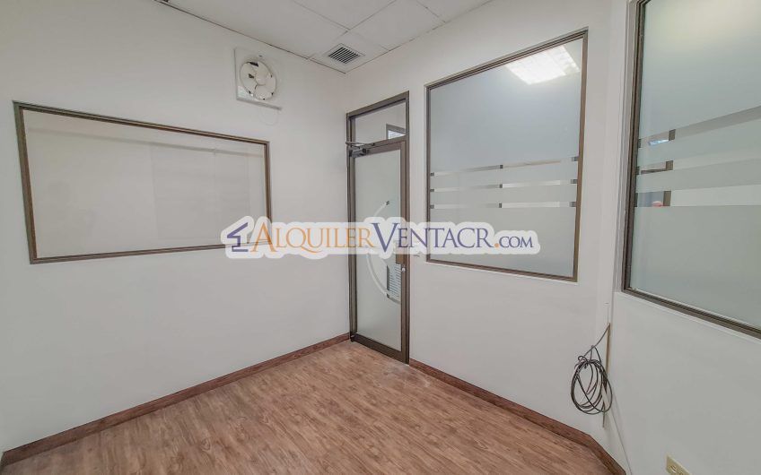 Oficina o Local Comercial de 300 m2 en Sabana Oeste x La Pops y Ucimed