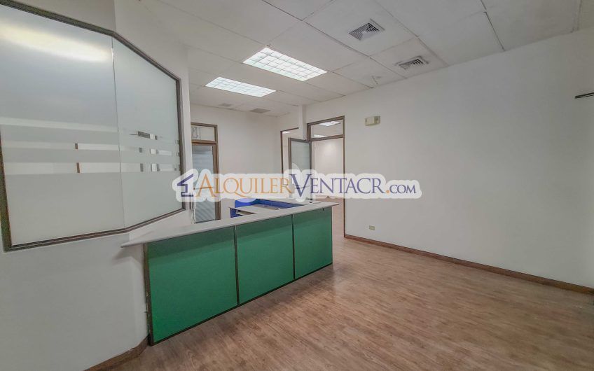 Oficina o Local Comercial de 300 m2 en Sabana Oeste x La Pops y Ucimed