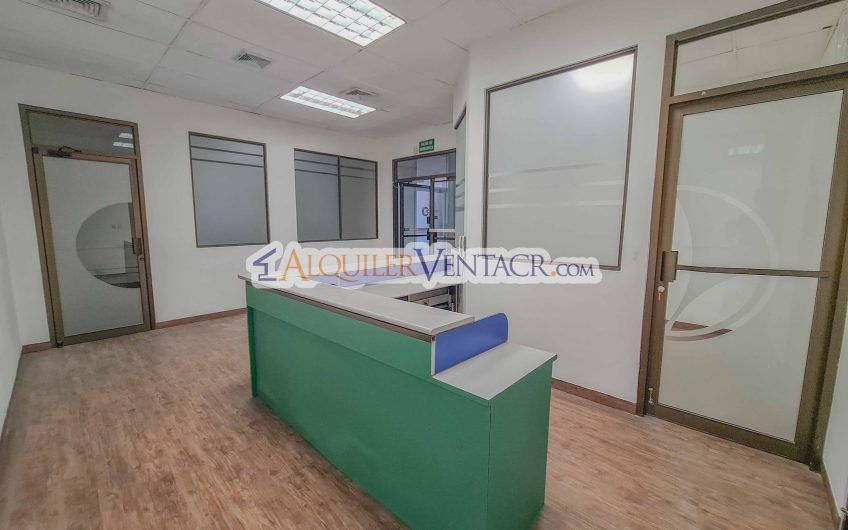 Oficina o Local Comercial de 300 m2 en Sabana Oeste x La Pops y Ucimed