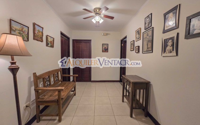 Hacienda Los Reyes La Guácima! Casa de Un Nivel con 1.252 m2 de lote