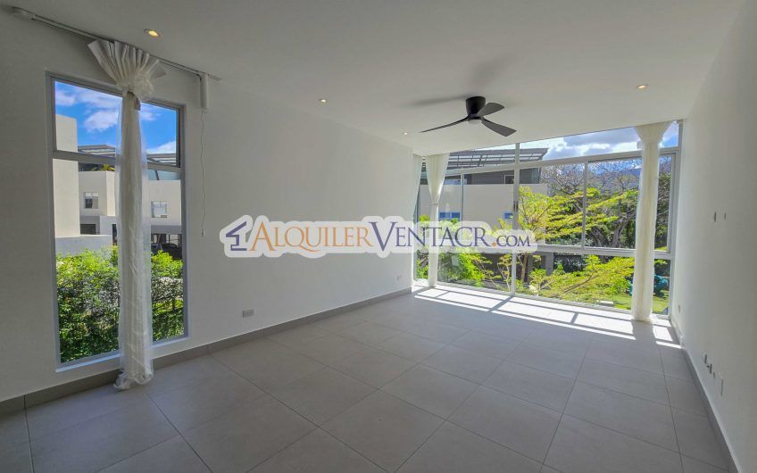 Para estrenar! Lujoso apartamento en Lindora Santa Ana x Valle del Sol