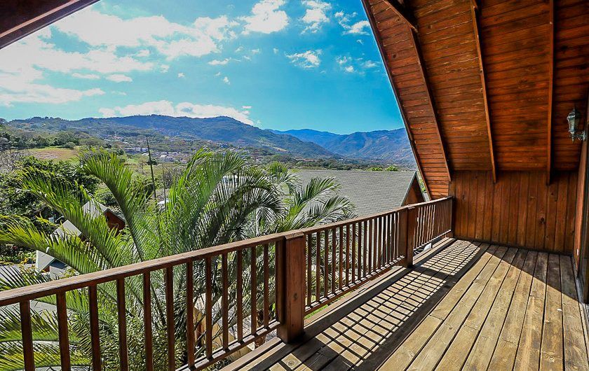 Condo estilo chalet con piscina y vista en Santa Ana Pozos