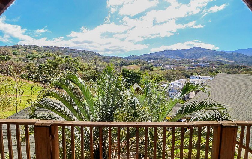 Condo estilo chalet con piscina y vista en Santa Ana Pozos
