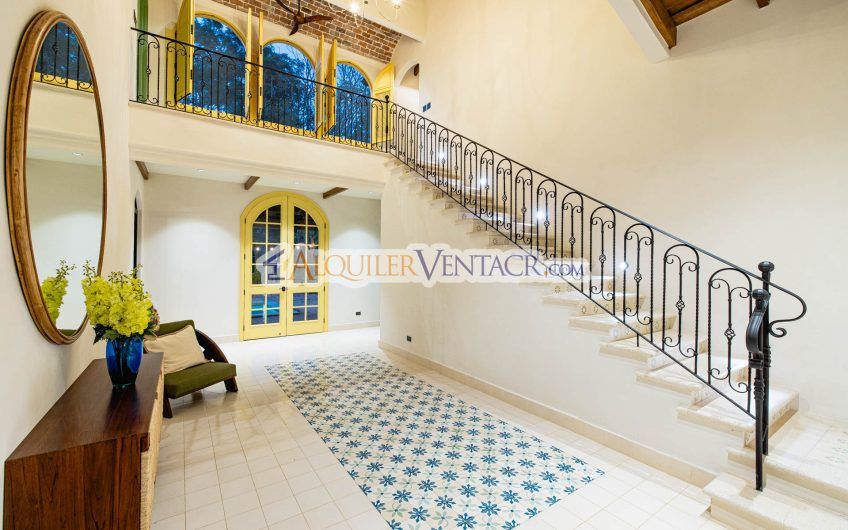 Hacienda Pinilla Tamarindo Guanacaste! Casa de 454 m2 con 1.630 m2 lote