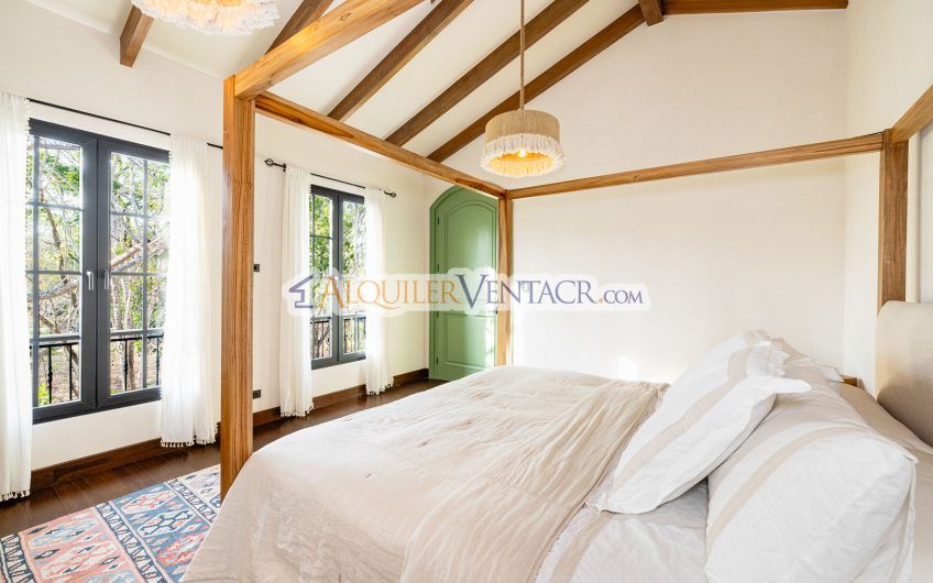 Hacienda Pinilla Tamarindo Guanacaste! Casa de 454 m2 con 1.630 m2 lote