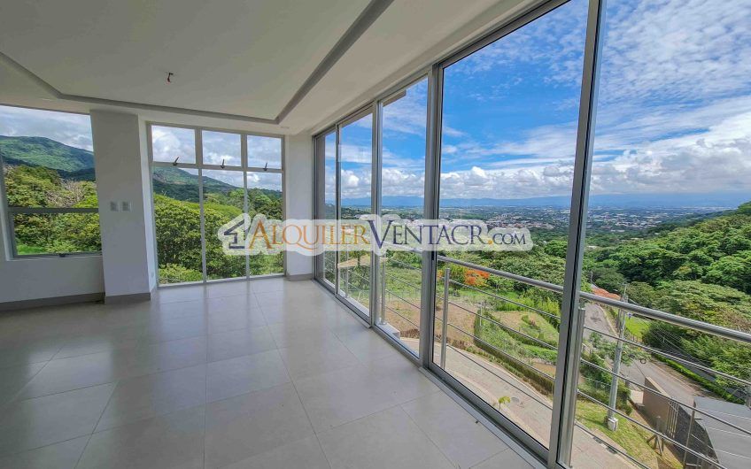 Lujoso Penthouse con vista en el Alto Las Palomas Santa Ana