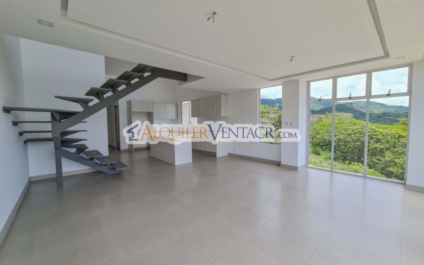 Lujoso Penthouse con vista en el Alto Las Palomas Santa Ana