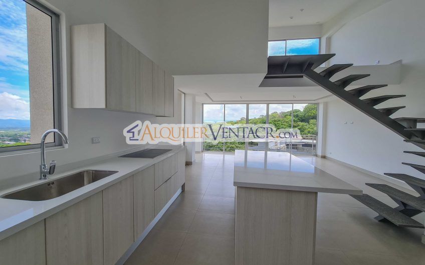 Lujoso Penthouse con vista en el Alto Las Palomas Santa Ana