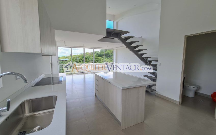 Lujoso Penthouse con vista en el Alto Las Palomas Santa Ana