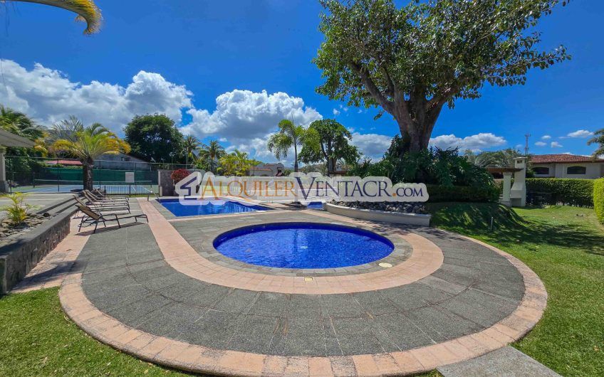 Via Nova Santa Ana Pozos! Penthouse con vista y línea blanca