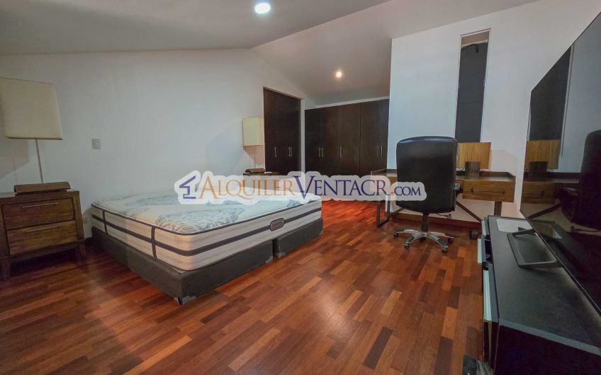Via Nova Santa Ana Pozos! Penthouse amueblado con vista