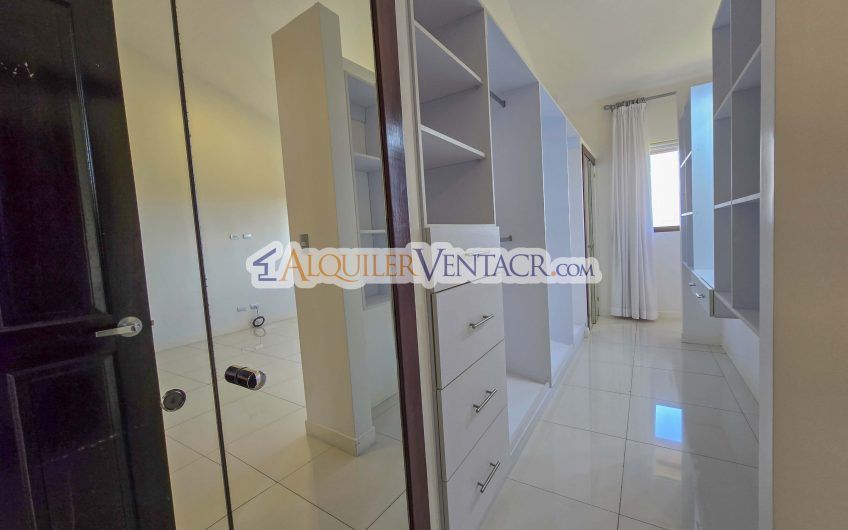 Via Nova Santa Ana Pozos! Penthouse con vista y línea blanca