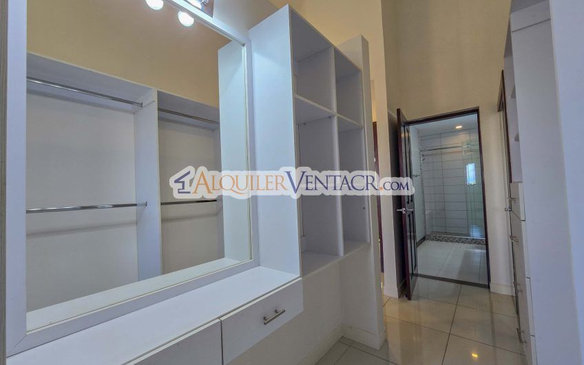 Via Nova Santa Ana Pozos! Penthouse con vista y línea blanca