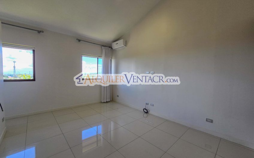 Via Nova Santa Ana Pozos! Penthouse con vista y línea blanca