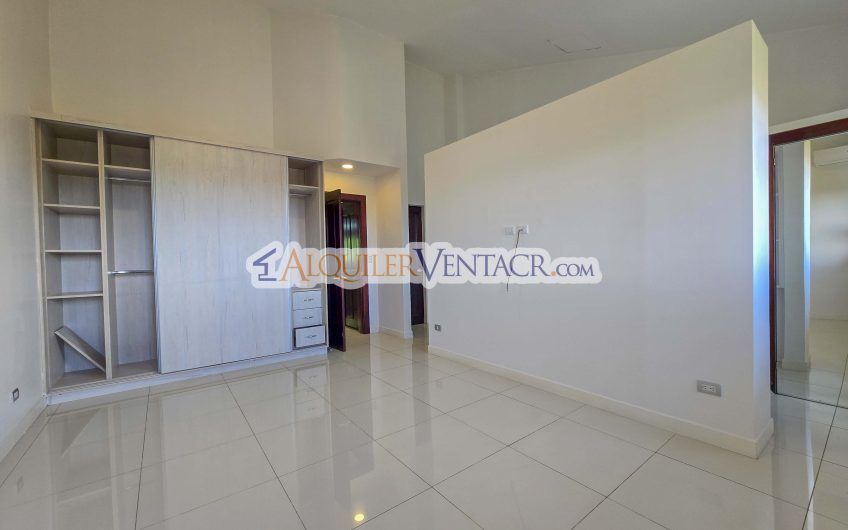 Via Nova Santa Ana Pozos! Penthouse con vista y línea blanca