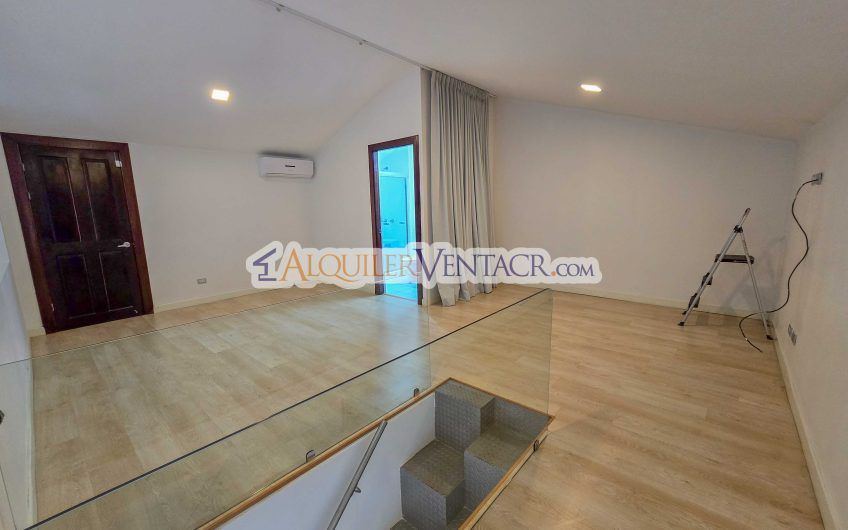 Via Nova Santa Ana Pozos! Penthouse con vista y línea blanca