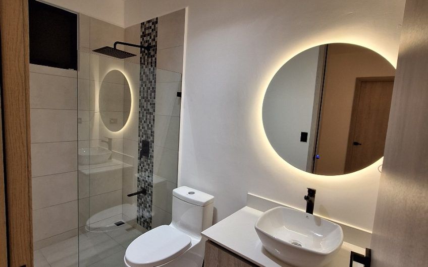 Para estrenar! Condo con jardín en Lindora Village Santa Ana