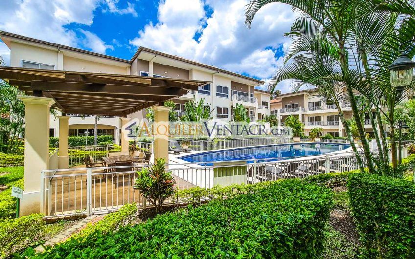Apartamento amueblado de 3 habit. con terraza en San Rafael Escazú
