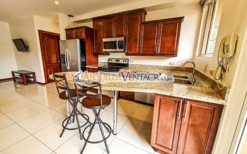 Apartamento amueblado de 2 habit. en San Rafael Escazú
