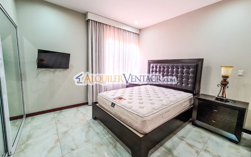 Apartamento amueblado de 3 habit. con terraza en San Rafael Escazú