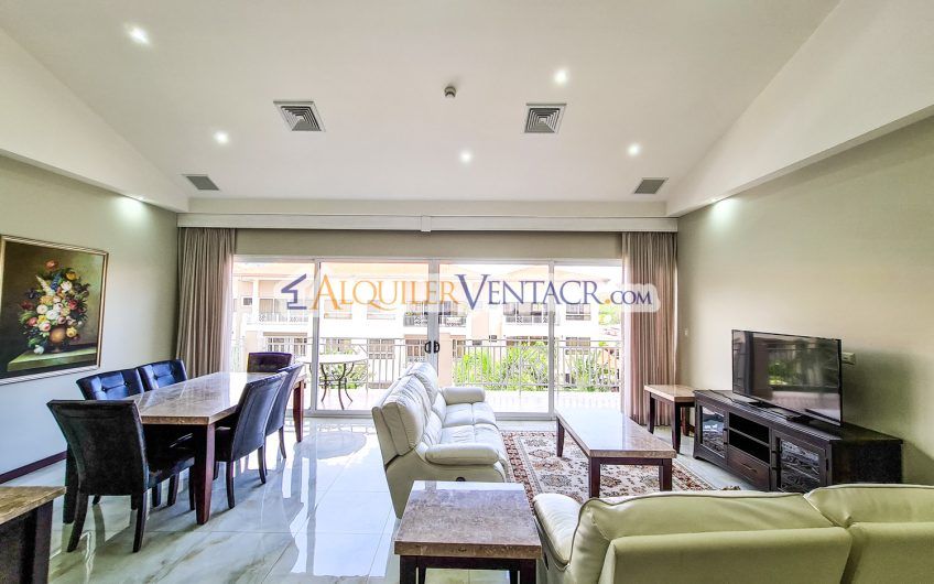 Apartamento amueblado de 3 habit. con terraza en San Rafael Escazú
