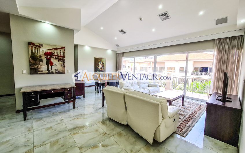 Apartamento amueblado de 3 habit. con terraza en San Rafael Escazú