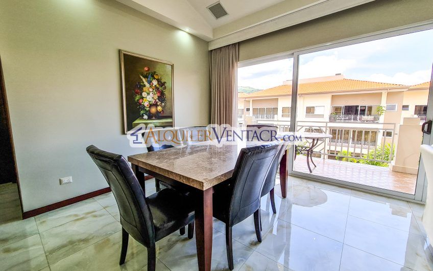 Apartamento amueblado de 3 habit. con terraza en San Rafael Escazú