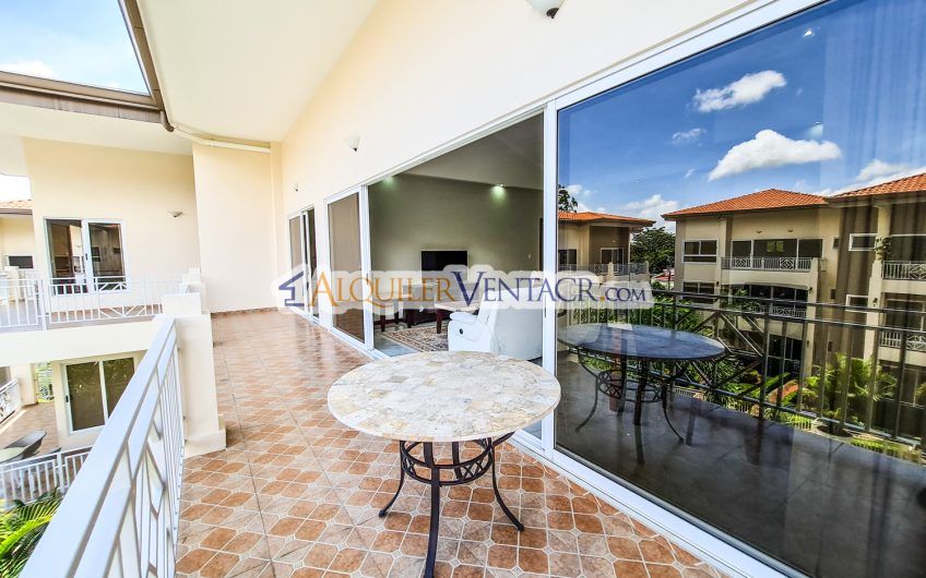 Apartamento amueblado de 3 habit. con terraza en San Rafael Escazú
