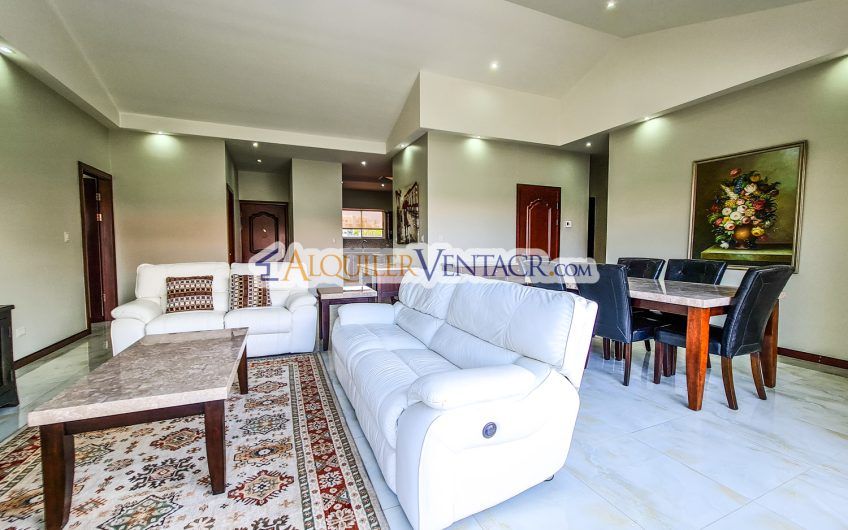 Apartamento amueblado de 3 habit. con terraza en San Rafael Escazú