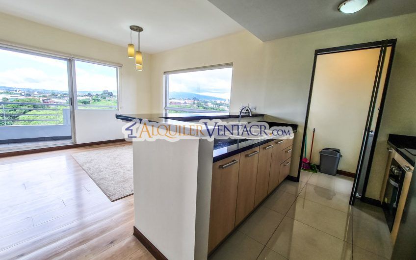 Apartamento amueblado con vista en Condado del Parque Sabana Norte