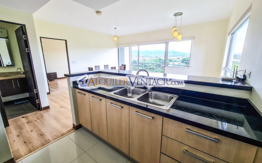 Apartamento amueblado con vista en Condado del Parque Sabana Norte