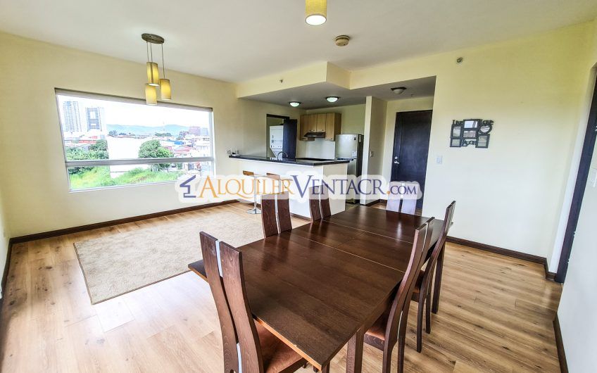 Apartamento amueblado con vista en Condado del Parque Sabana Norte