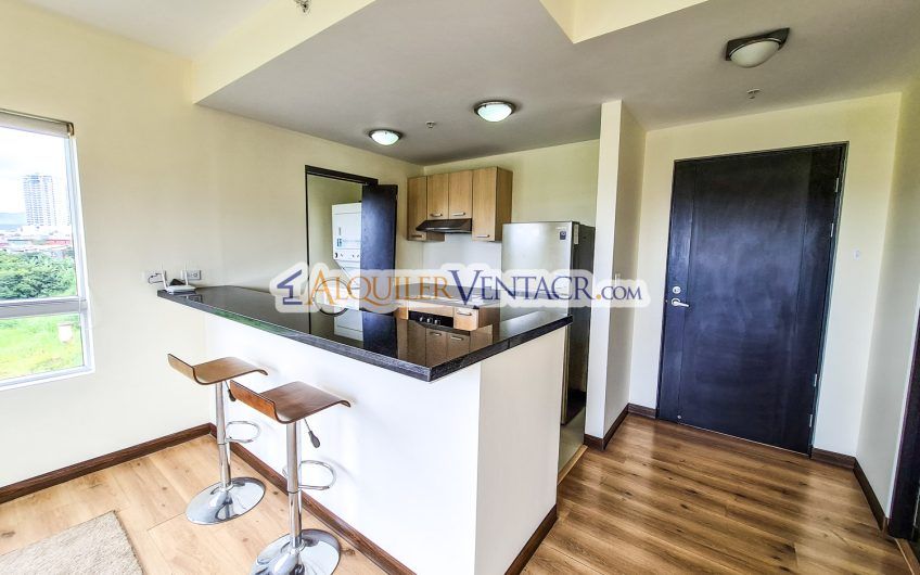 Apartamento amueblado con vista en Condado del Parque Sabana Norte