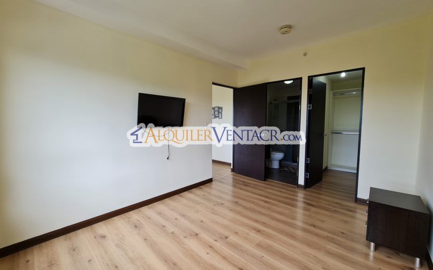 Apartamento amueblado con vista en Condado del Parque Sabana Norte