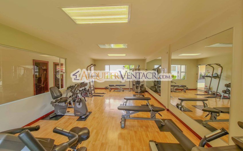 Apartamento amueblado de 3 habit. con terraza en San Rafael Escazú