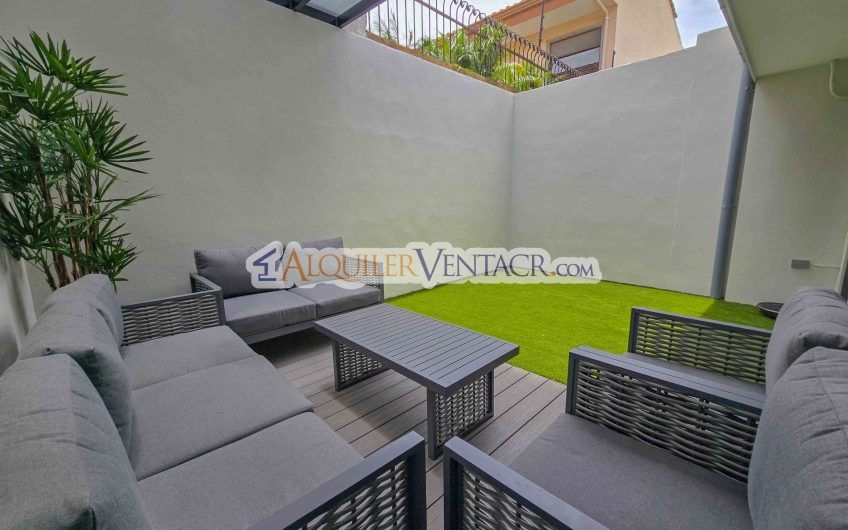 Lujosa casa con terraza en Condominio Guachipelín 3-10 Escazú