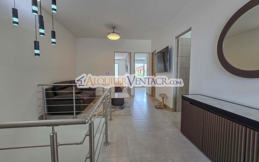 Lujosa casa con terraza en Condominio Guachipelín 3-10 Escazú