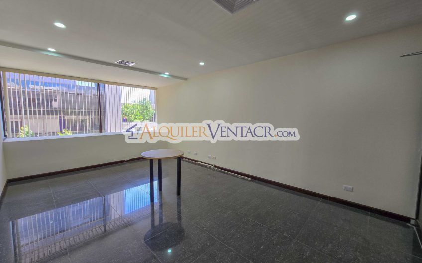Oficina de 69 m2 en Torre Oficentro La Sabana