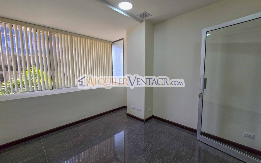 Oficina de 69 m2 en Torre Oficentro La Sabana