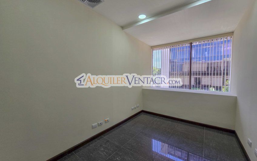 Oficina de 69 m2 en Torre Oficentro La Sabana