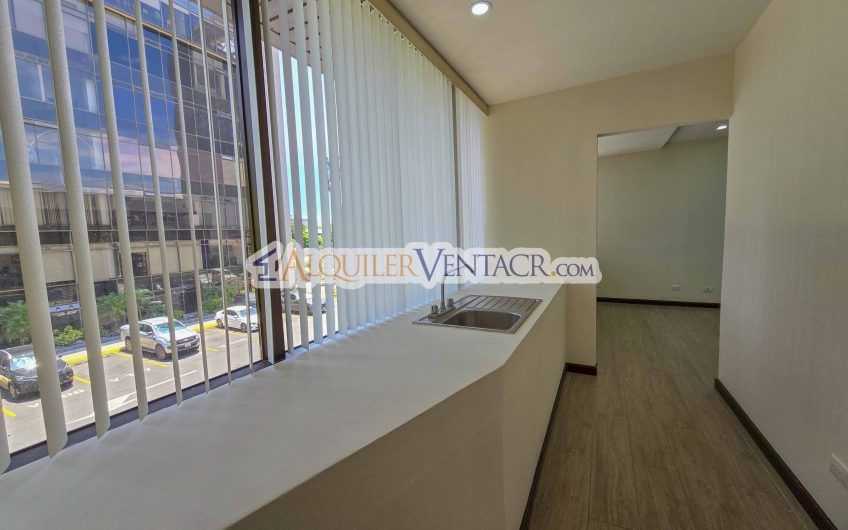 Oficina de 162 m2 en Torre Oficentro La Sabana