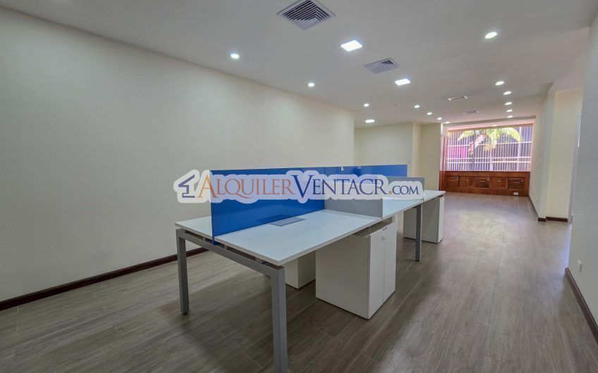 Oficina de 162 m2 en Torre Oficentro La Sabana