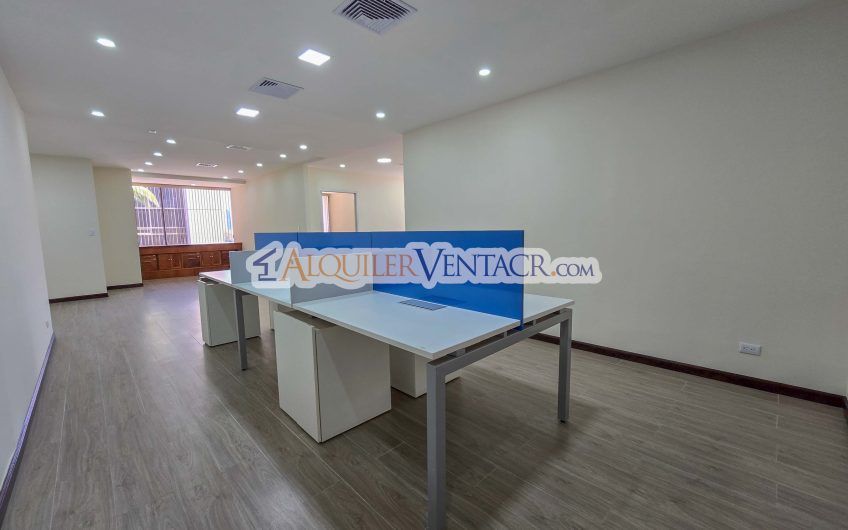 Oficina de 162 m2 en Torre Oficentro La Sabana
