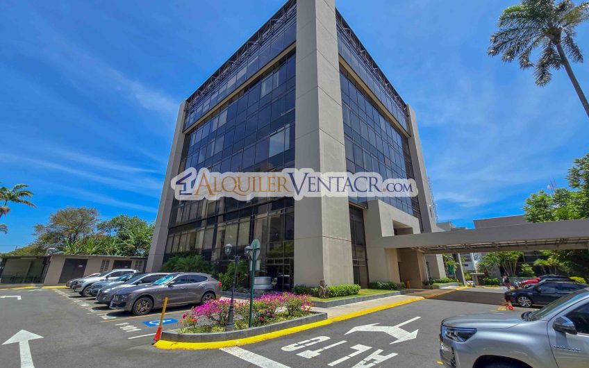 Oficina de 162 m2 en Torre Oficentro La Sabana