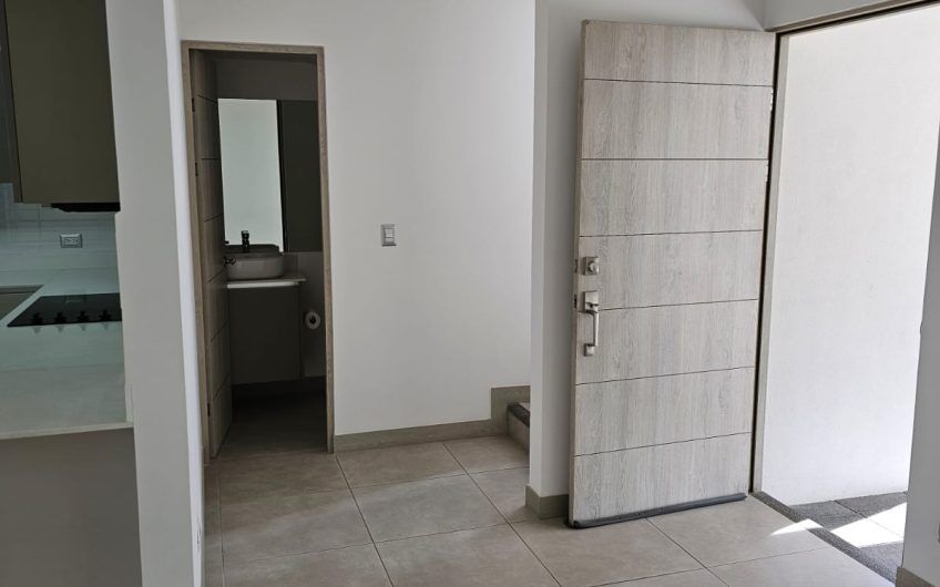 Source Living Guachipelín Escazú! Condo de 3 habit. con línea blanca