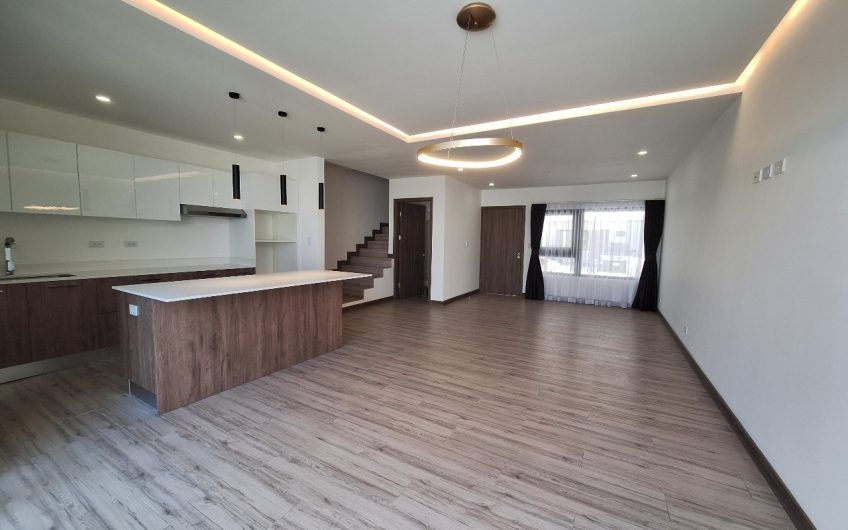 Para estrenar! Lujoso condo en San Antonio de Escazú